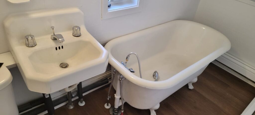 reglaze bathtub sink